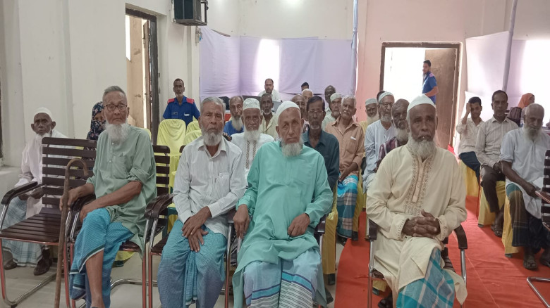 কাপাসিয়ায় ৮টি উপজেলার বয়স্কভাতা হালনাগাদ কার্যক...