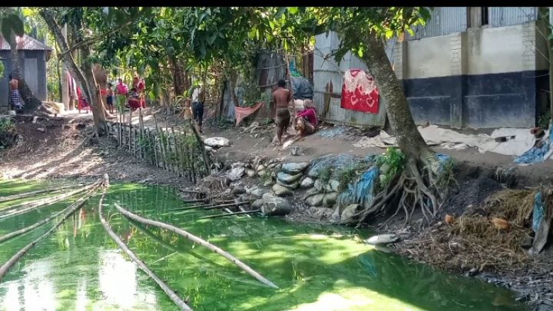 কুড়িগ্রামে জমির বৈধ কাগজপএ থাকা সত্বেও দখল দিচ্ছে ...