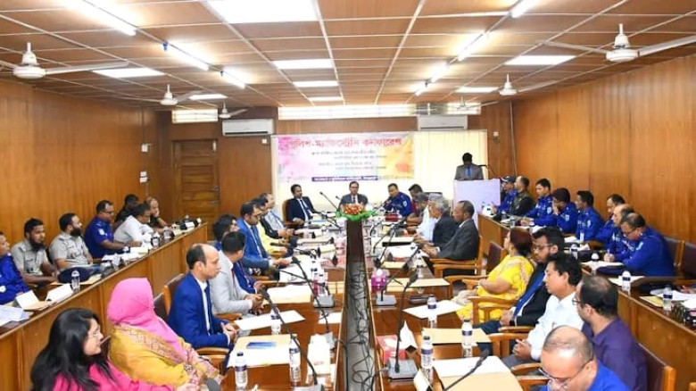 দিনাজপুরে পুলিশ–ম্যাজিস্ট্রেসি কনফারেন্স অনুষ্ঠিত...