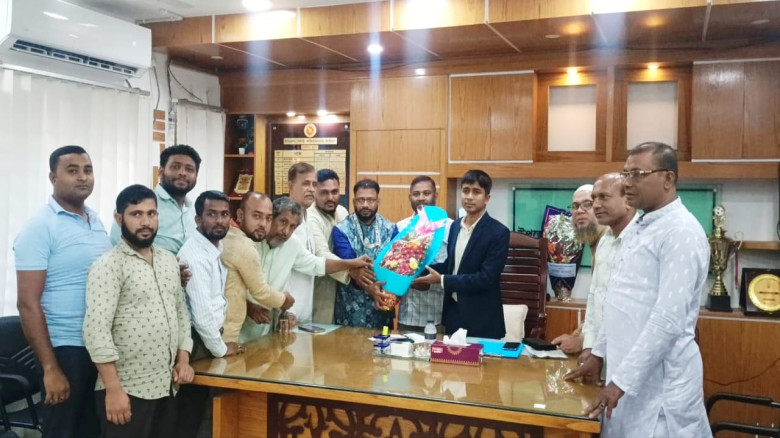 দিঘলিয়া উপজেলার নবাগত নির্বাহী অফিসারের সাথে উপজেল...