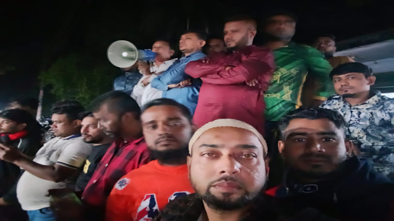 খুলনা দিঘলিয়ার মোড়ল মার্কেট বাজারে নির্বাচনীয় প্র...