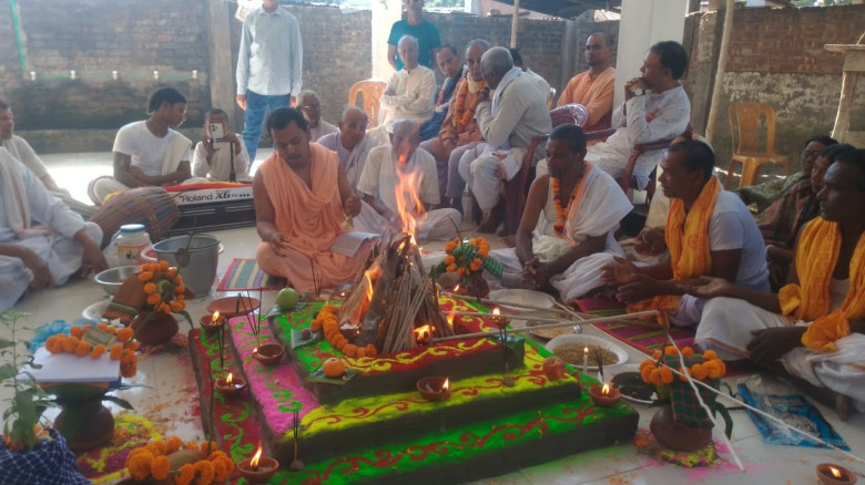 সুন্দরগঞ্জ উপজেলা কেন্দ্রীয় মন্দিরে গৌরাঙ্গ প্রভূ...
