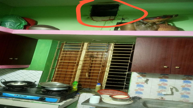 গভীর রাতে 'ধারালো অস্ত্র' নিয়ে ডাকাতি স্টাইলে রাজশ...
