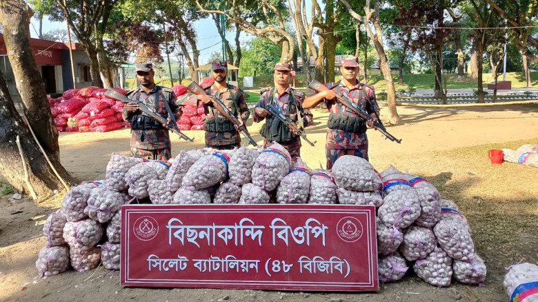 সিলেট-সুনামগঞ্জ সীমান্তে বিজিবির অভিযান, আটক বিপুল...