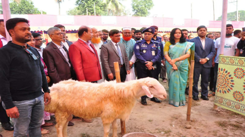 নাটোরে জাতীয় প্রাণী সম্পদ সপ্তাহ ও প্রাণিসম্পদ প্...