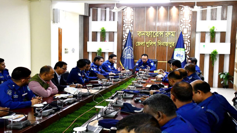 দিনাজপুরে নবাগত এসপি জেদান আল মুসার সঙ্গে জেলা পুল...