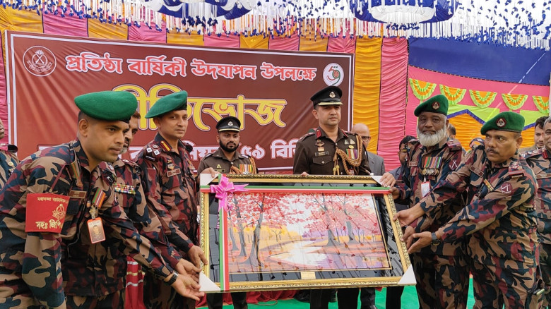 মহানন্দা ব্যাটালিয়ান ৫৯ বিজিবির ১০ম প্রতিষ্ঠা বার...