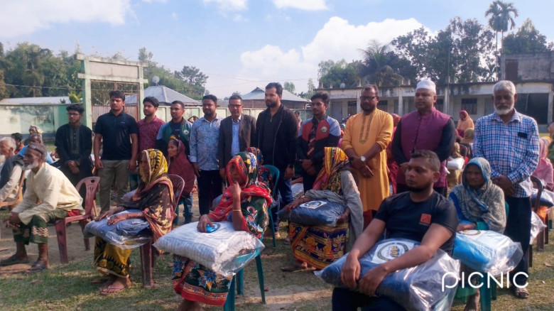 সুন্দরগঞ্জে অসহায় শীতার্তদের  মাঝে শীতবস্ত্র কম্বল...