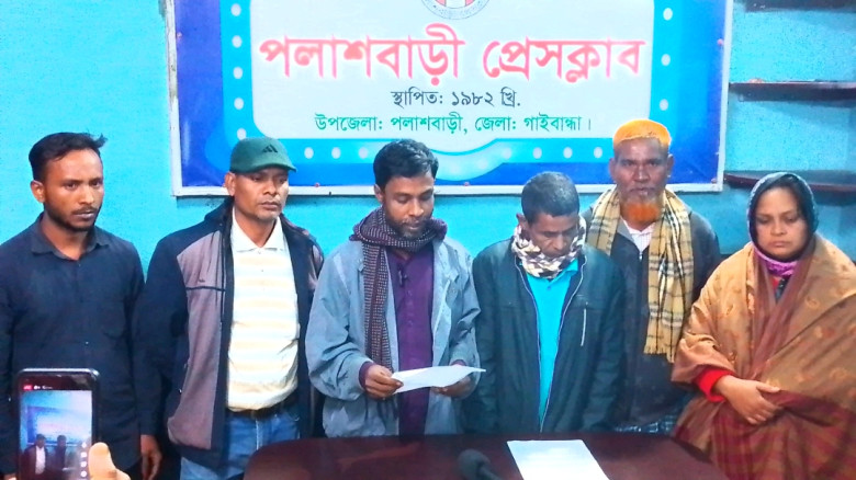 পলাশবাড়ীতে গ্রীন ফিল্ড স্কুলের প্রতিষ্ঠাতার বিরুদ্...