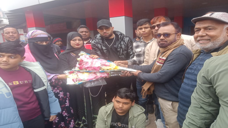 বোয়ালমারীর সাতৈর বাজারে যাত্রা শুরু করলো আধুনিক তা...
