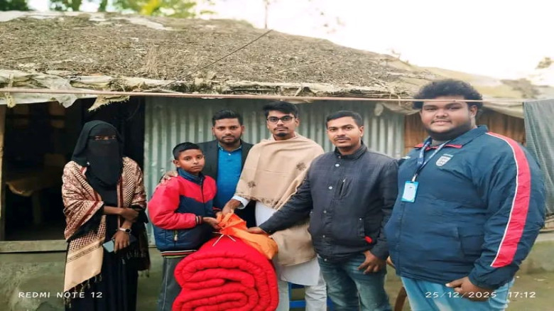 আমতলীতে স্বপ্ন ছোঁয়া স্বেচ্ছাসেবী যুব সংগঠনের পক্...