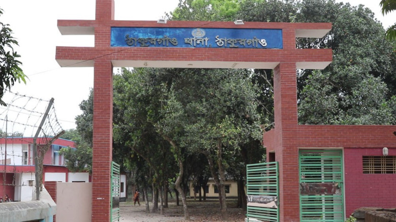 ঠাকুরগাঁওয়ে স্কুলছাত্রীর মর্মান্তিক মৃত্যু, তদন্তে...