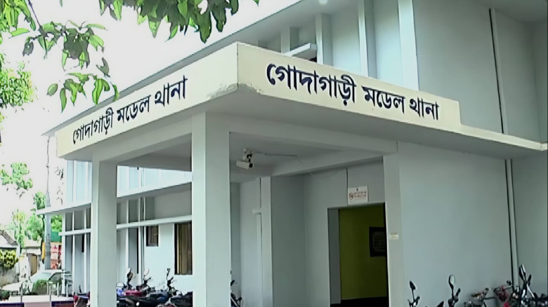 এবার আ'লীগ নেতাকে আটক করে ছেড়ে দিলেন গোদাগাড়ী থানা...