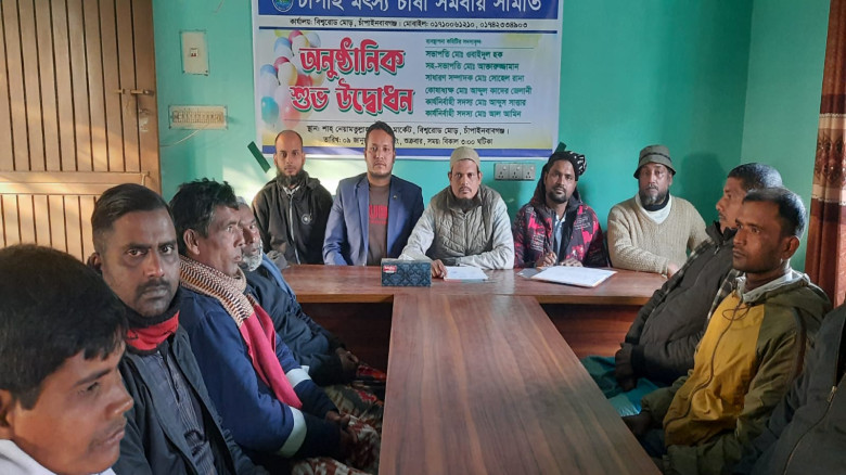 চাঁপাই মৎস্যচাষী সমবায় সমিতির সভাপতি ওবাইদুল সম্পা...