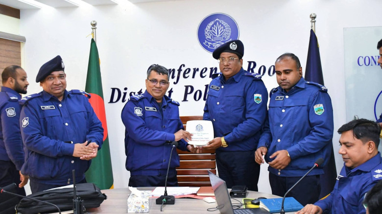 নওগাঁর শ্রেষ্ঠ ওসি পত্নীতলা থানার ওসি  আসাদ...