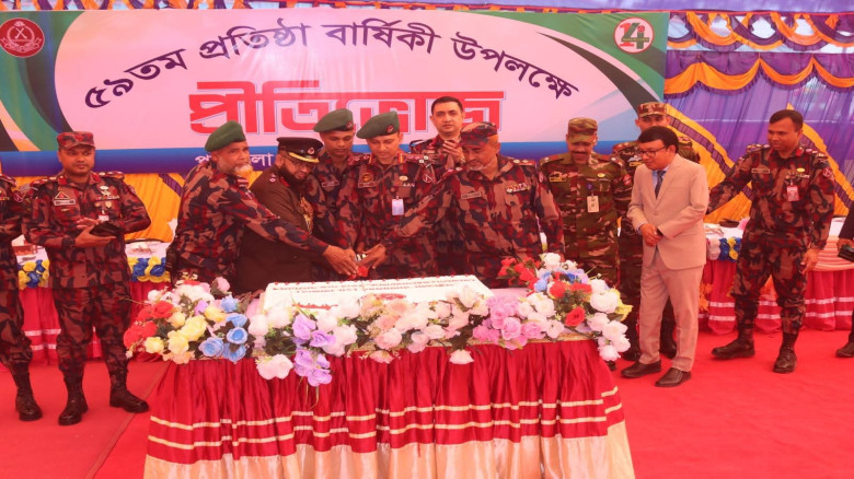 পত্নীতলায় বিজিবি'র প্রতিষ্ঠা বার্ষিকী উপলক্ষে প্রী...