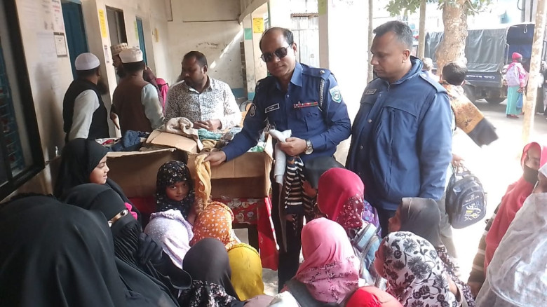 সুন্দরগঞ্জে মাদ্রাসা শিক্ষার্থীদের মাঝে থানা পুলিশ...
