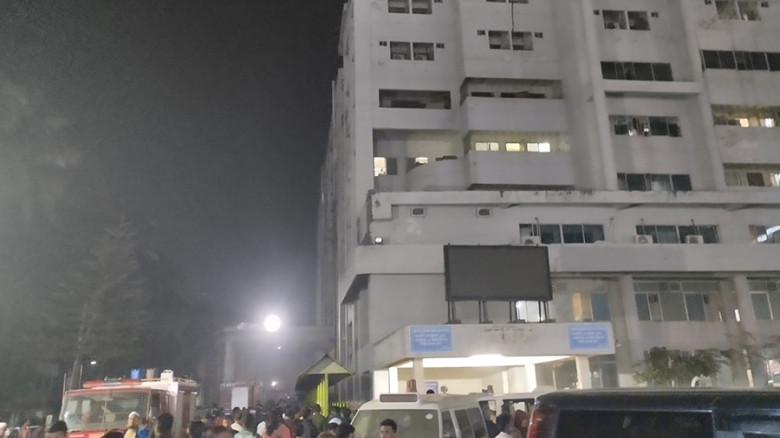 ময়মনসিংহ মেডিক্যাল কলেজ হাসপাতালের আগুন নিয়ন্ত্রণে...