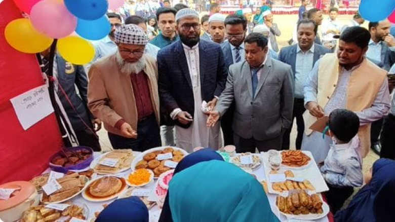 লক্ষ্মীপুরে পিঠা উৎসব অনুষ্ঠিত...