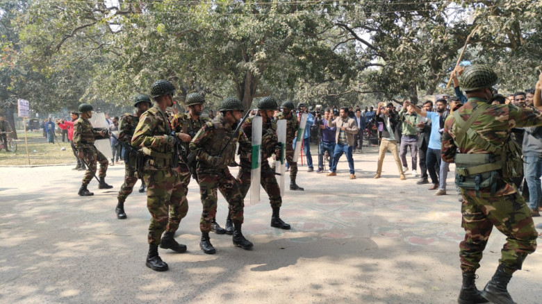 চাঁপাইনবাবগঞ্জে নির্বাচন বানচালের অপচেষ্টা প্রতিহত...