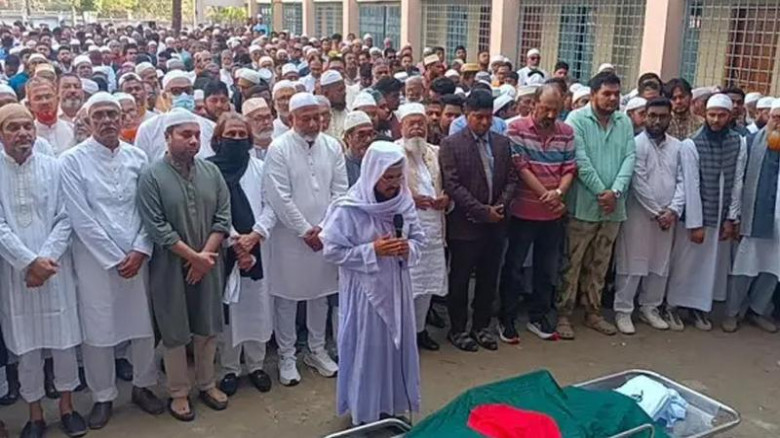 টুঙ্গিপাড়ায় শেখ হাসিনার চাচাকে রাষ্ট্রীয় মর্যাদায় ...