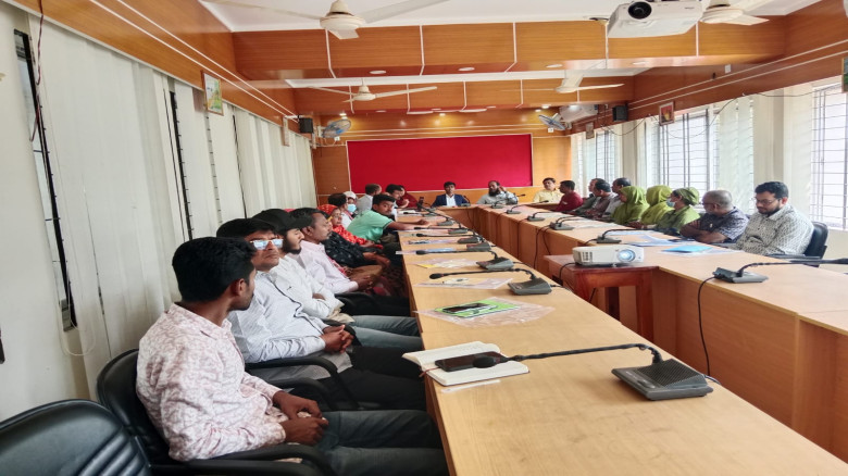 ​দিঘলিয়ায় জলবায়ু পরিবর্তনজনিত স্বাস্থ্যঝুঁকি মোকাব...