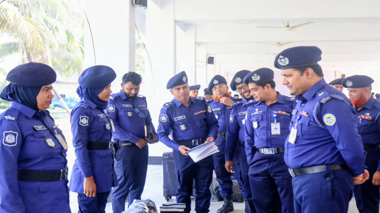 বরগুনা জেলা পুলিশ লাইন্সে পুলিশ অফিসার ও সদস্যদের ...