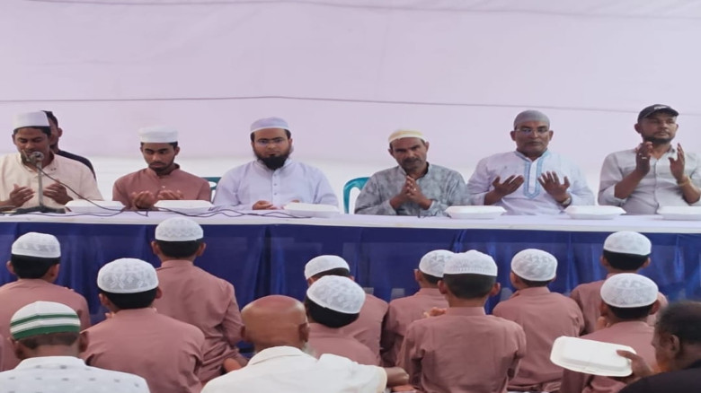 আসাদিয়া চাঁপাইনবাবগঞ্জ জেলা শাখার উদ্যোগে দোয়া ও ই...