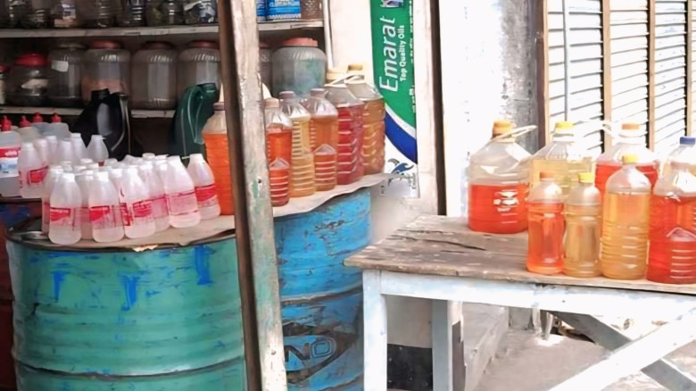 জ্বালানি তেল নিয়ে আতঙ্ক নয়: সরবরাহ স্বাভাবিক রাখতে...