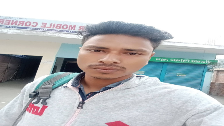 খানসামায় কাভার্ডভ্যানের সঙ্গে মোটরসাইকেলের সংঘর্ষে...