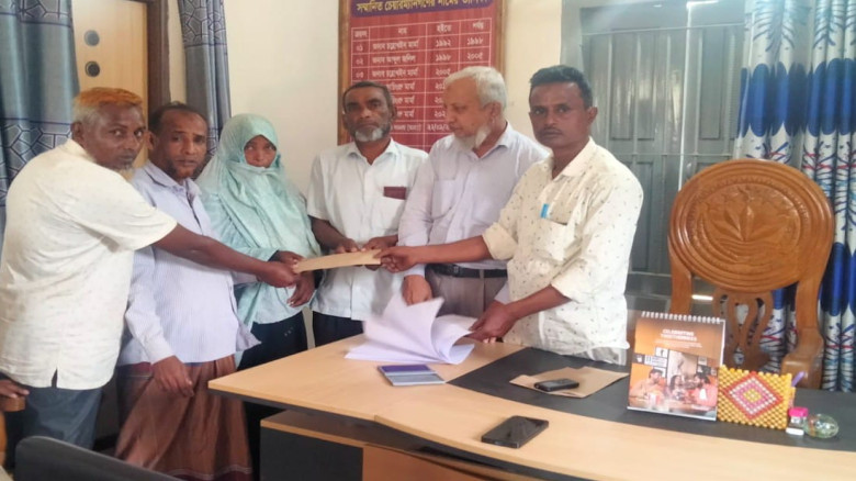 "​লামায় পবিত্র ঈদুল ফিতর উপলক্ষে প্রধানমন্ত্রীর উপ...