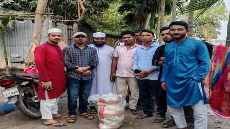 নাগেশ্বরীর বল্লভেরখাসে আলোর মিনার ফাউন্ডেশনের ঈদ স...